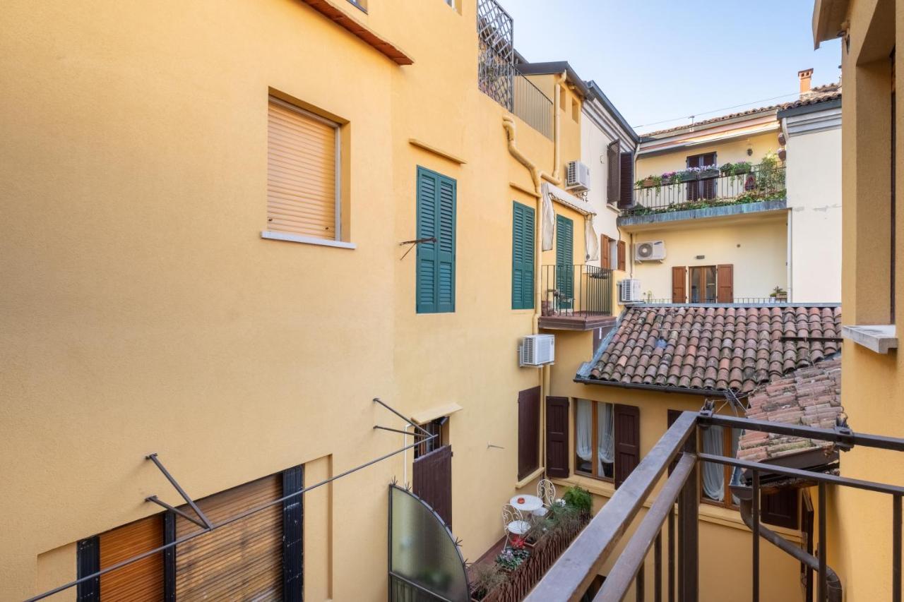 Casa Petronio Apartments Bologna Center Bagian luar foto